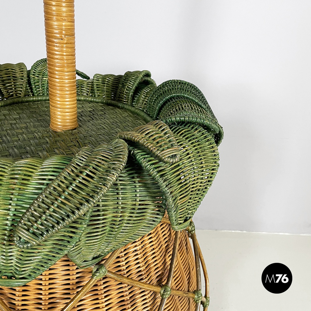 Italian modern Pineapple shape floor lamp in wicker, 1970s