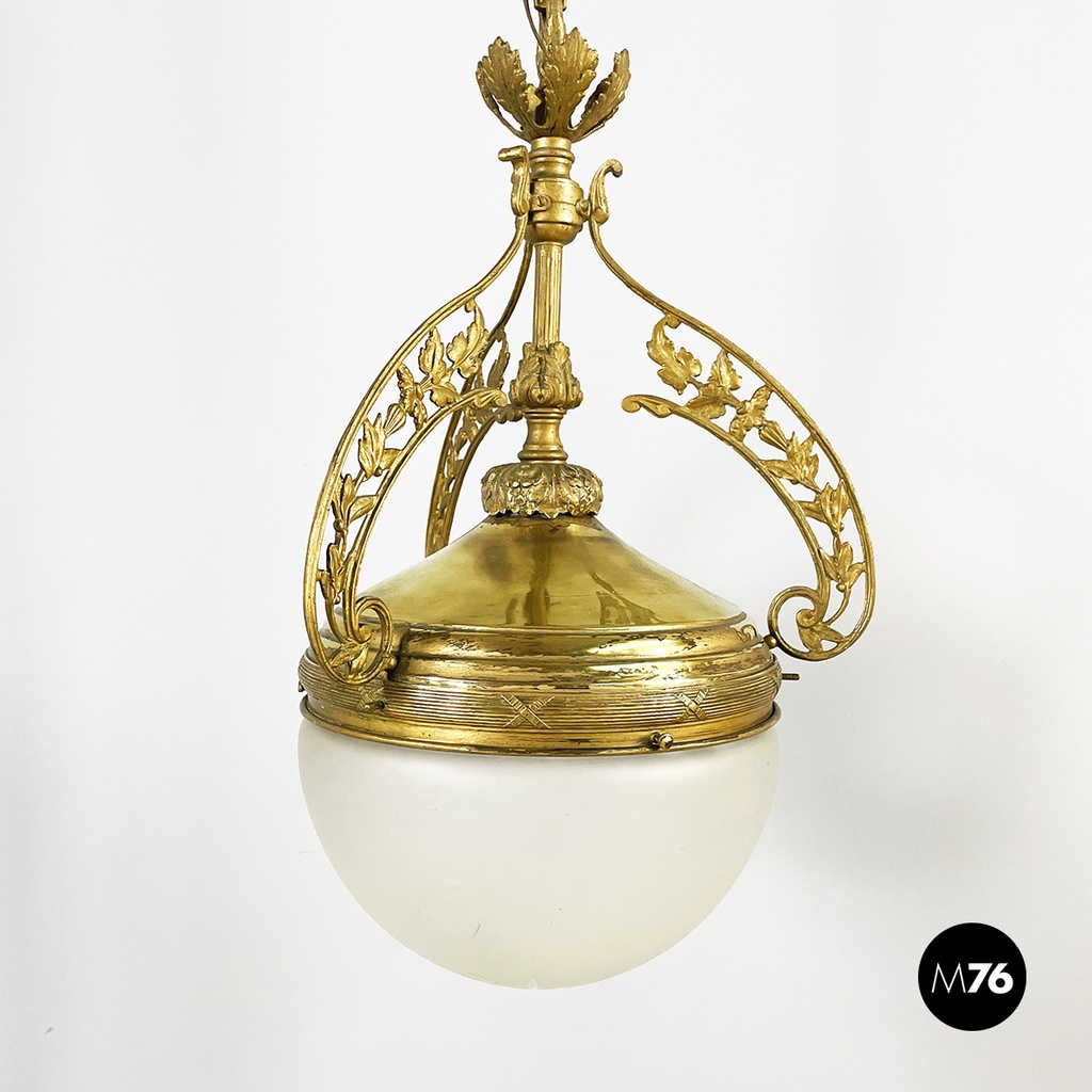 Italian liberty Chandelier in molded satin glass and brass, early 1900s