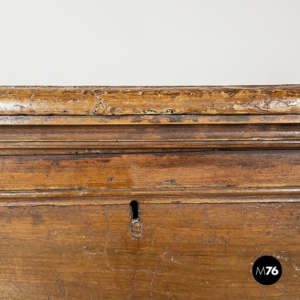 Italian antique rectangular chest with folding top in poplar wood, 1600s