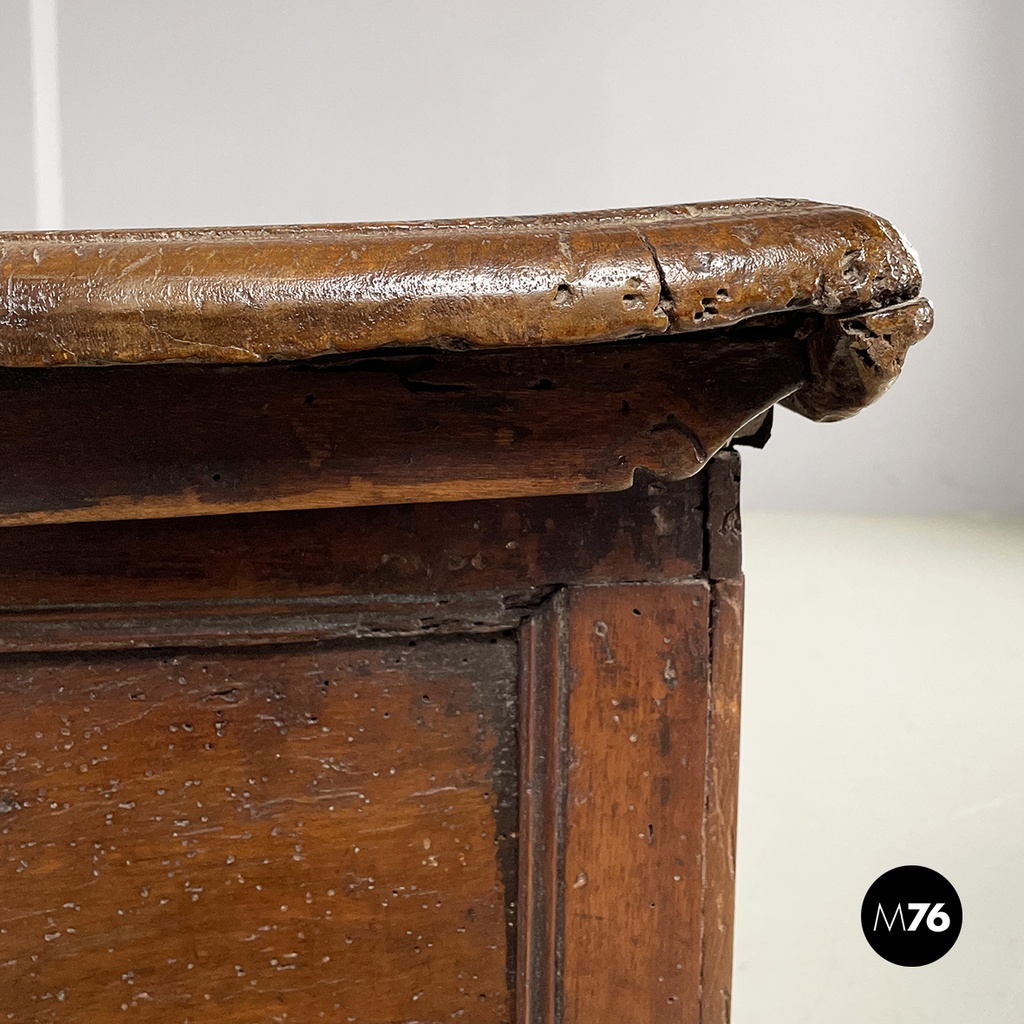 Italian antique rectangular chest with folding top in poplar wood, 1600s