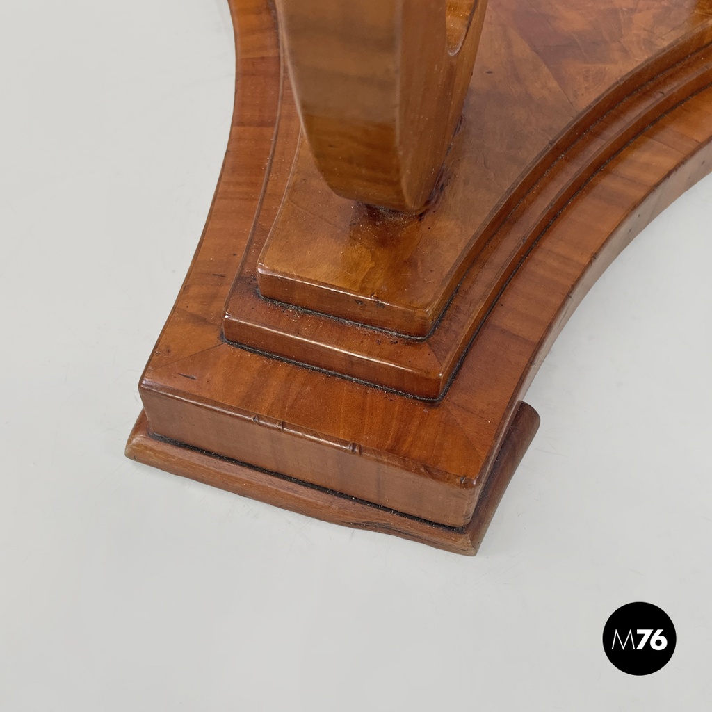 Italian Biedermeier style wooden round pedestals or columns, early 1800s