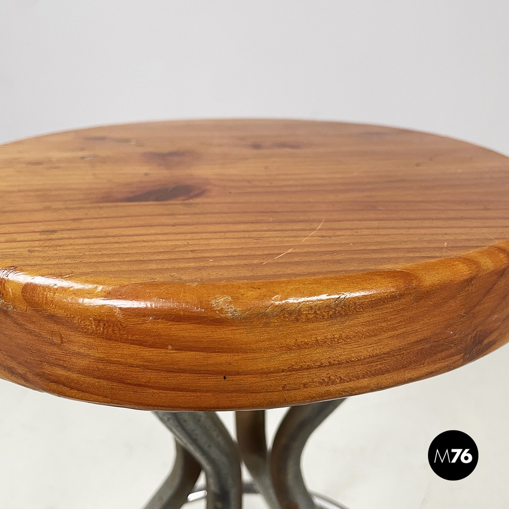 Italian mid-century modern round table stool in metal and wood, 1960s