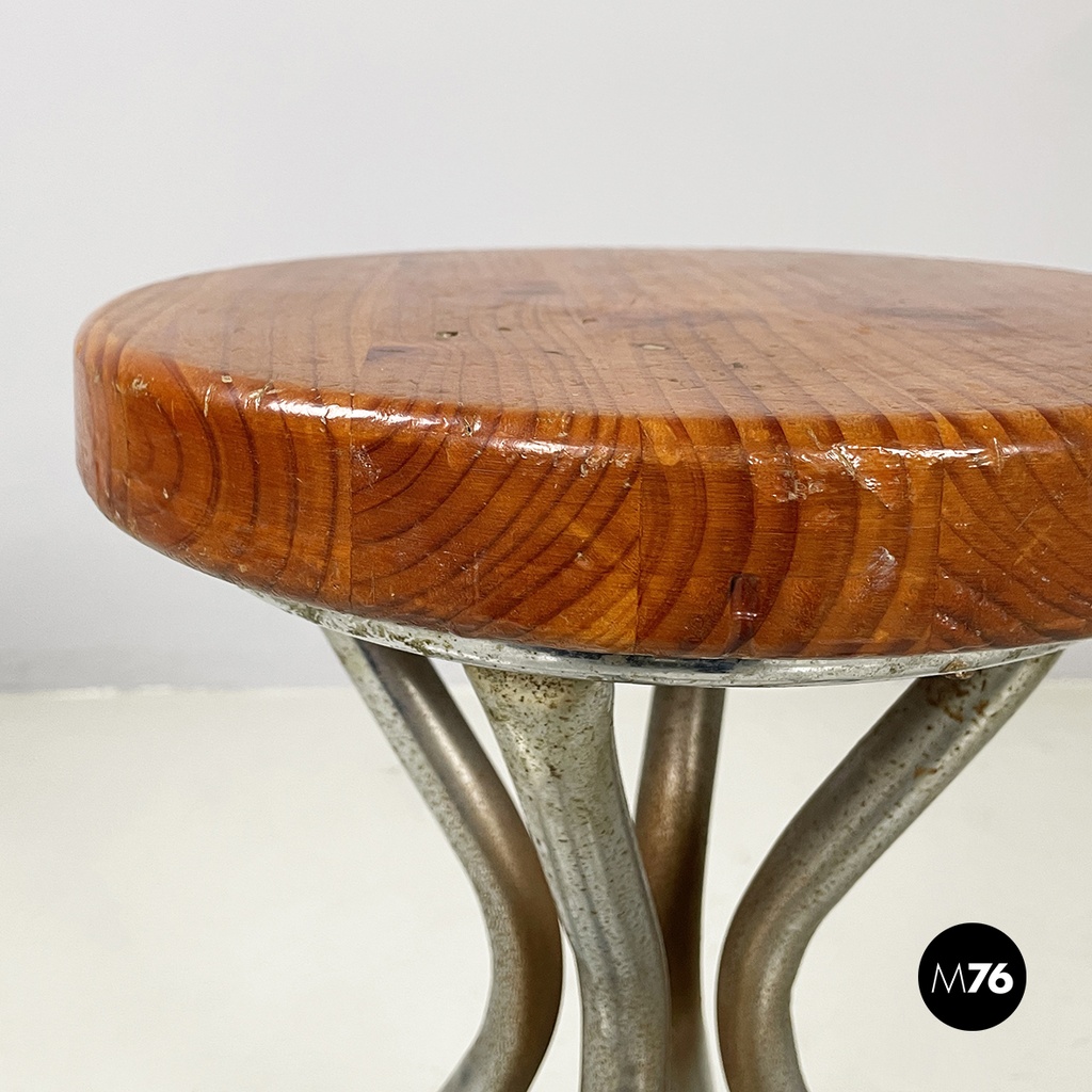 Italian mid-century modern round table stool in metal and wood, 1960s