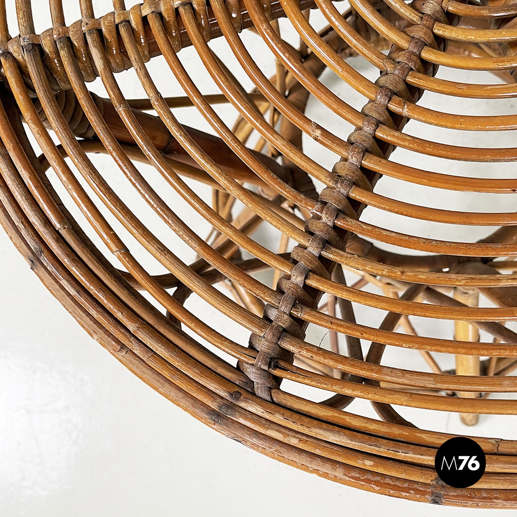Italian mid-century modern Round coffee table in rattan, 1960s