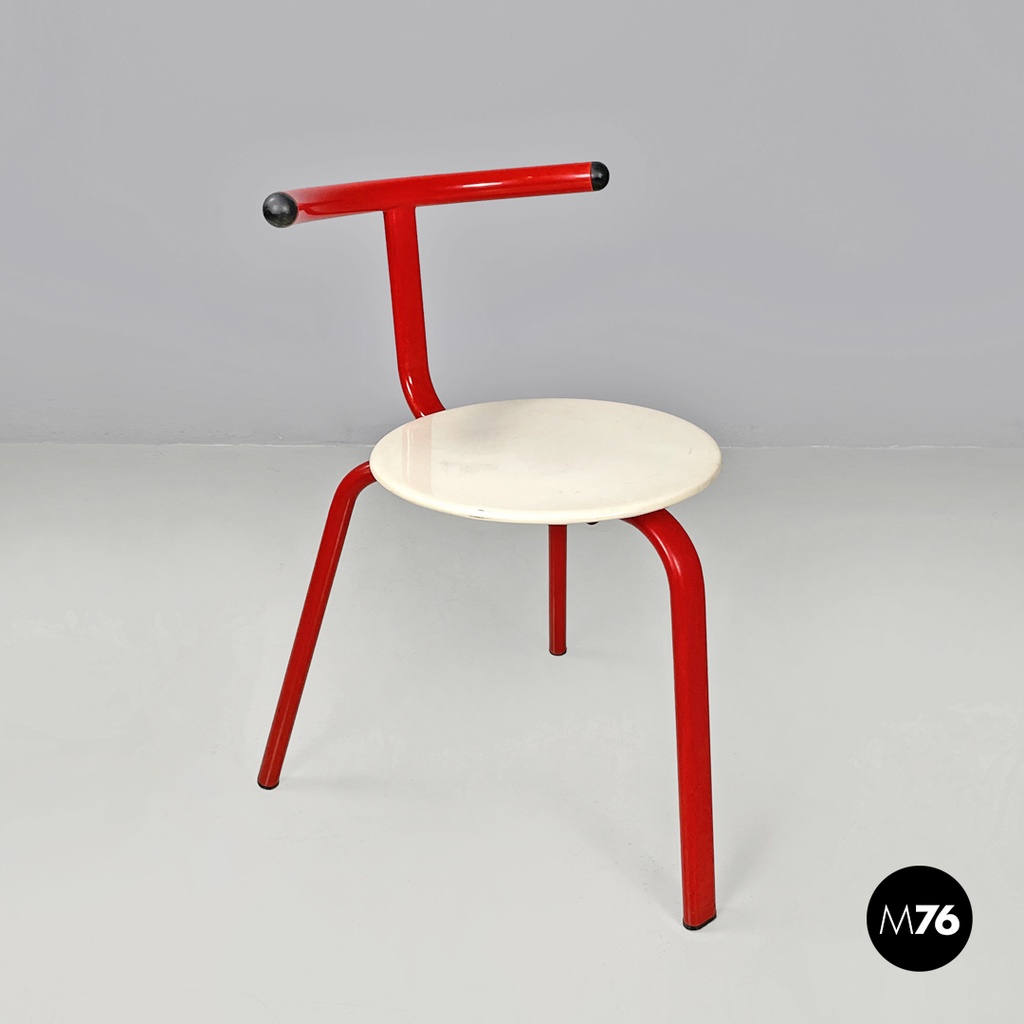 Italian post-modern three legged red and white metal chair with round seat 1980s