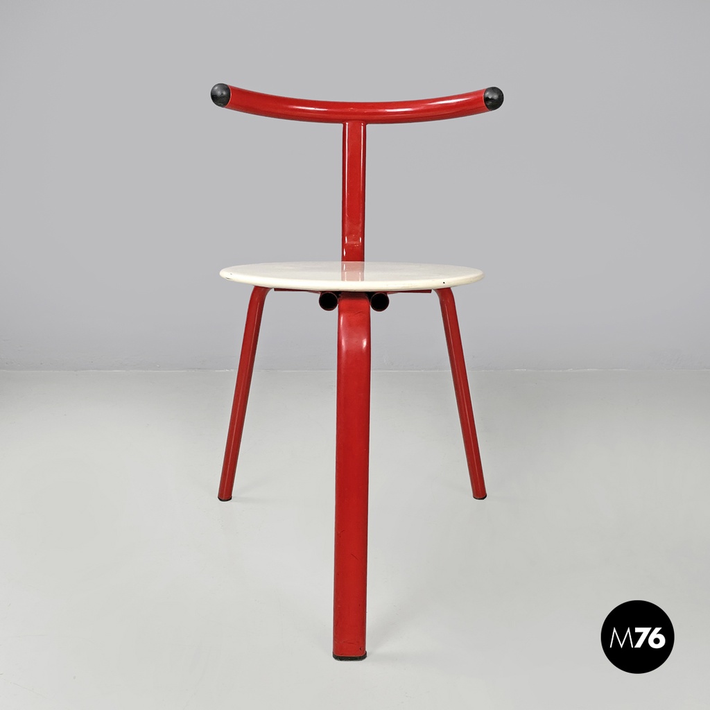 Italian post-modern three legged red and white metal chair with round seat 1980s