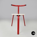 Italian post-modern three legged red and white metal chair with round seat 1980s