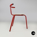 Italian post-modern three legged red and white metal chair with round seat 1980s
