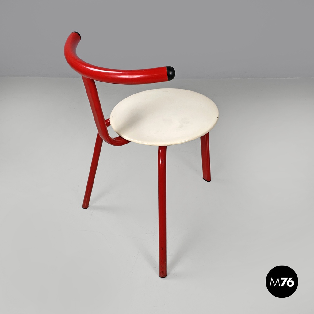 Italian post-modern three legged red and white metal chair with round seat 1980s
