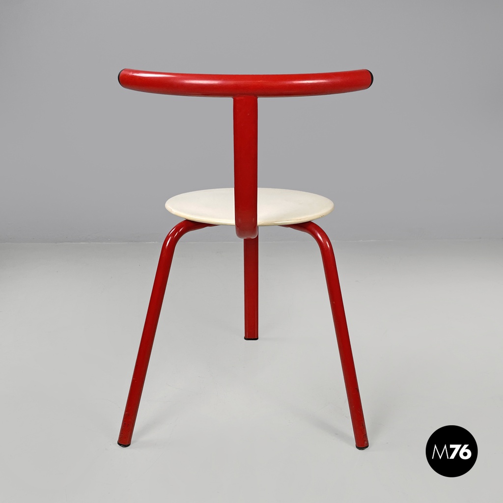 Italian post-modern three legged red and white metal chair with round seat 1980s