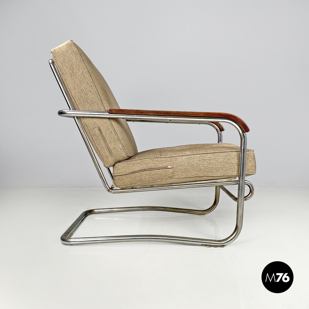 Italian Bauhaus armchair chromed metal structure and light brown fabric, 1940s