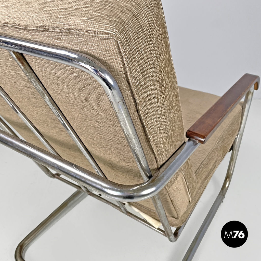 Italian Bauhaus armchair chromed metal structure and light brown fabric, 1940s