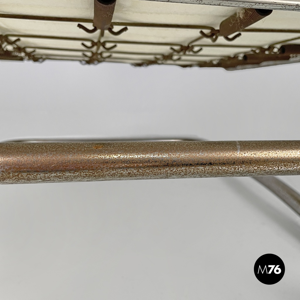 Italian Bauhaus armchair chromed metal structure and light brown fabric, 1940s