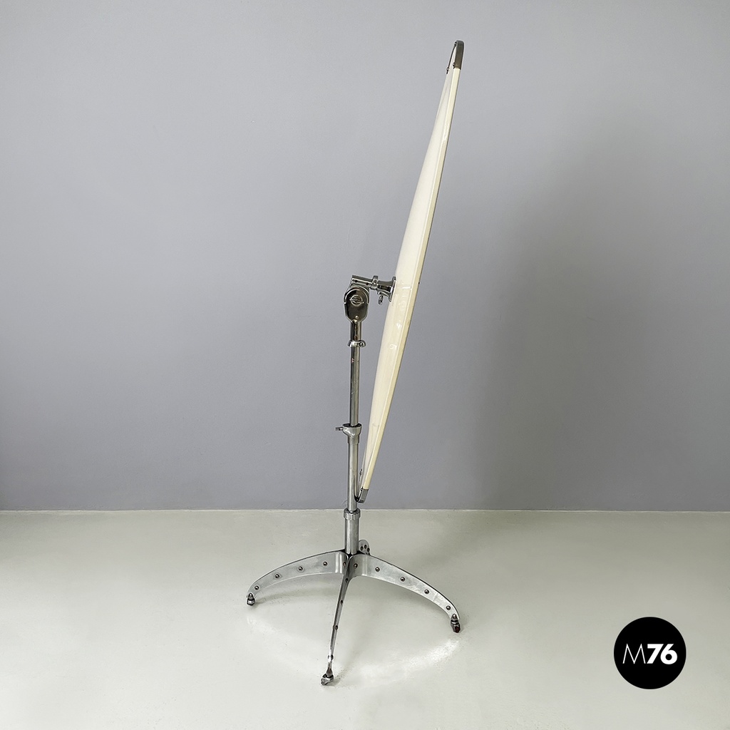 japan space age Adjustable floor mirror by Yasu Sasamoto for Li Qian, 1970s