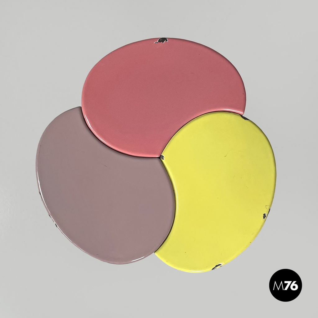 Italian mid-century modern wrought iron coffee table yellow pink enamel, 1950s