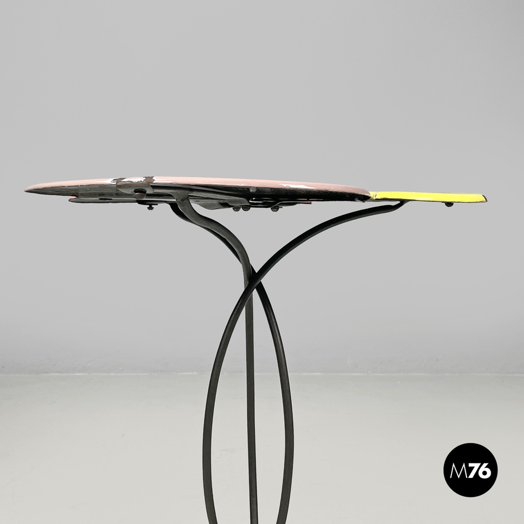 Italian mid-century modern wrought iron coffee table yellow pink enamel, 1950s