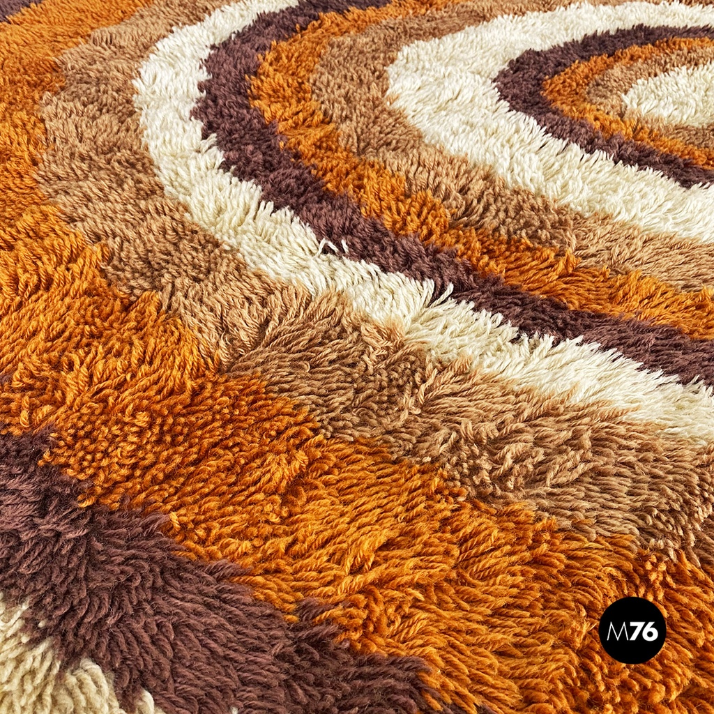 Space Age Italian short pile brown carpet, with orange and beige decoration 1970