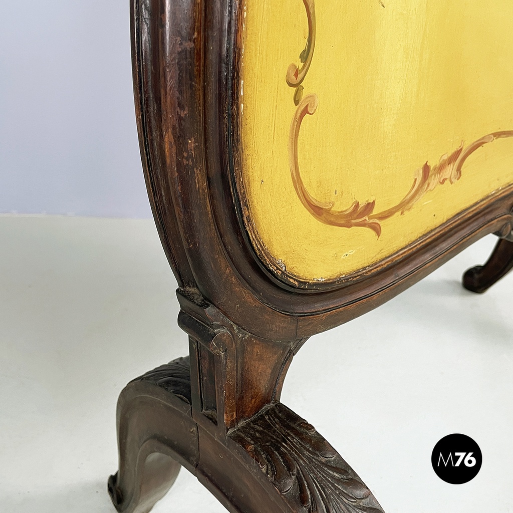 Italian mid-century Fire screen in crafted wood with floral decorations, 1940s