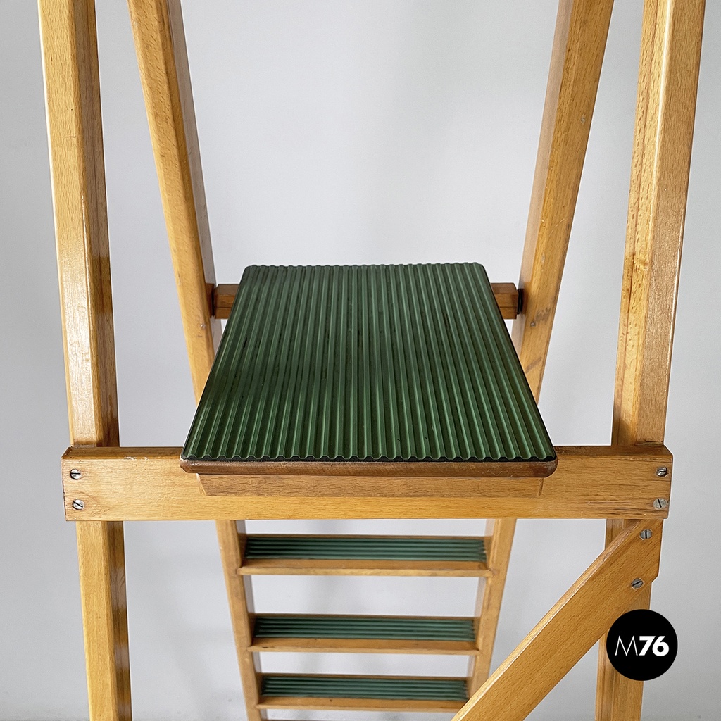 Italian mid-century modern wooden staircase by Fabbrica Scale Alberti, 1960s