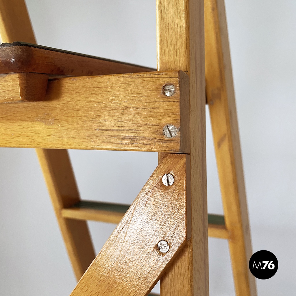 Italian mid-century modern wooden staircase by Fabbrica Scale Alberti, 1960s