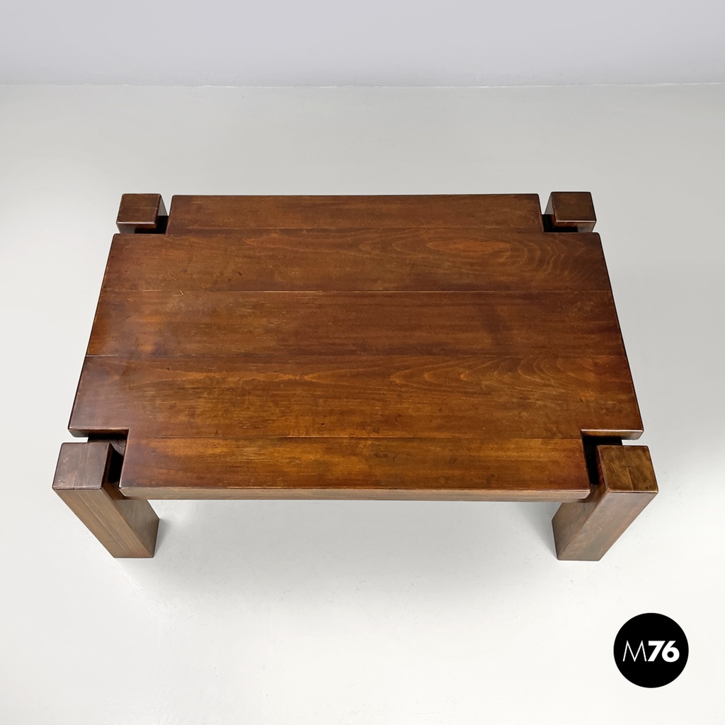Italian modern wooden coffee table with geometric lines and squared legs, 1970s