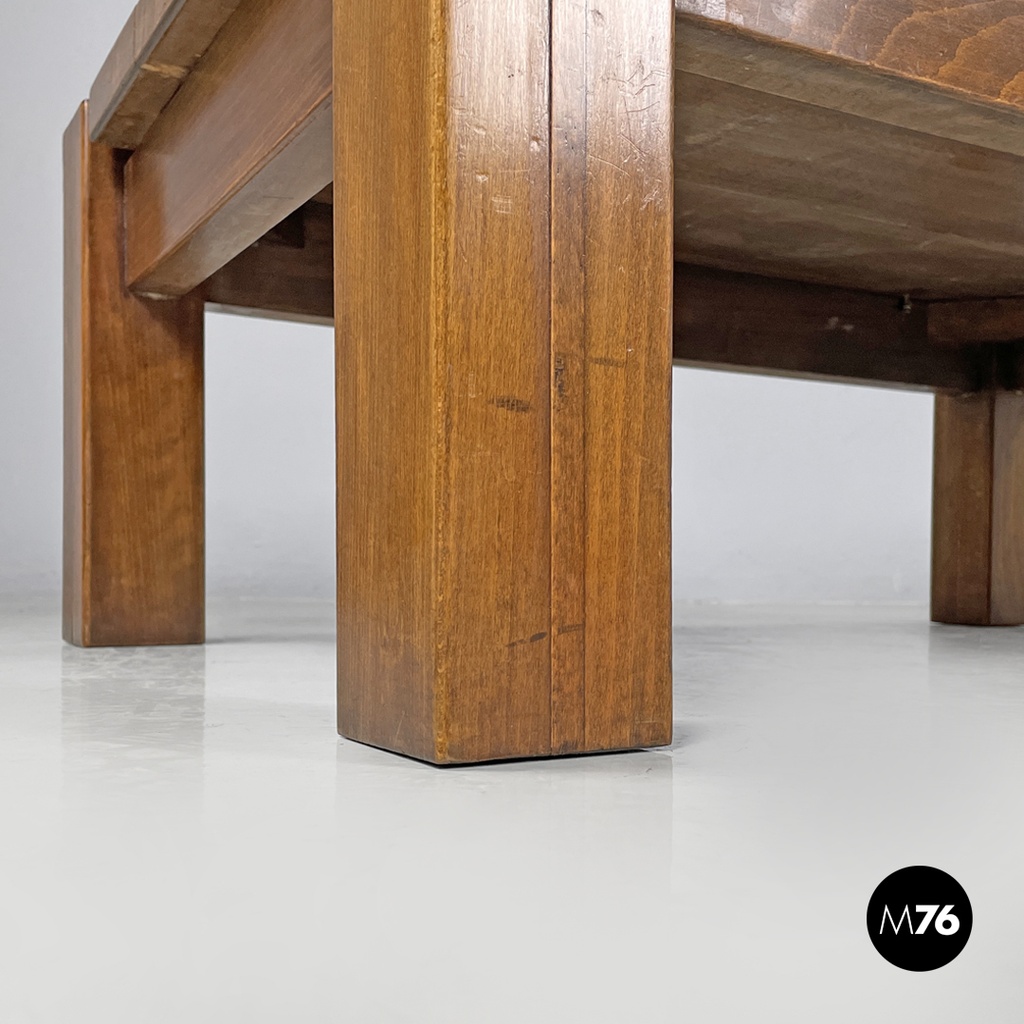 Italian modern wooden coffee table with geometric lines and squared legs, 1970s