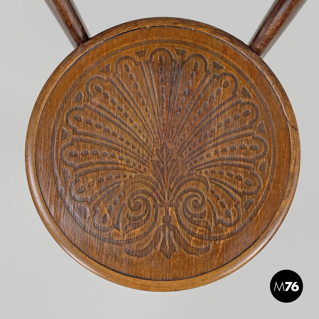 Austrian antique Mundus wooden chairs with elegant round decoration, early 1900s