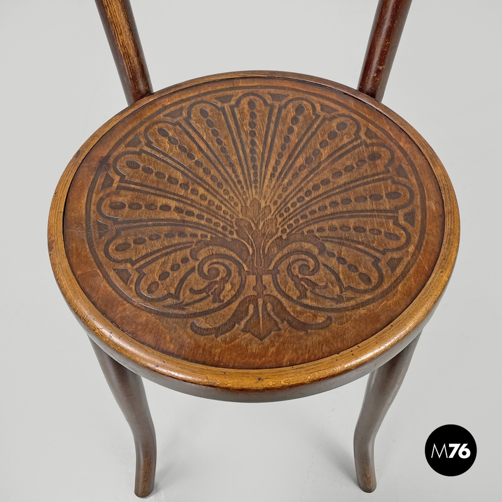 Austrian antique Mundus wooden chairs with elegant round decoration, early 1900s