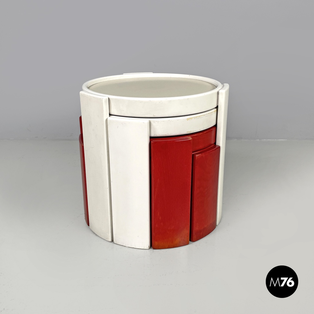 Italian modern stackable red white coffee table 780/783 Frattini Cassina, 1970s