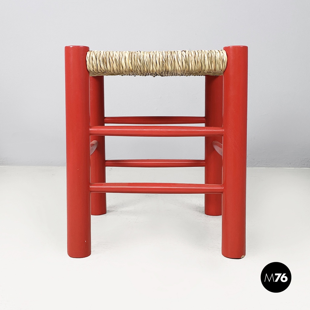 Italian mid-century modern stool in red wood and straw, 1970s