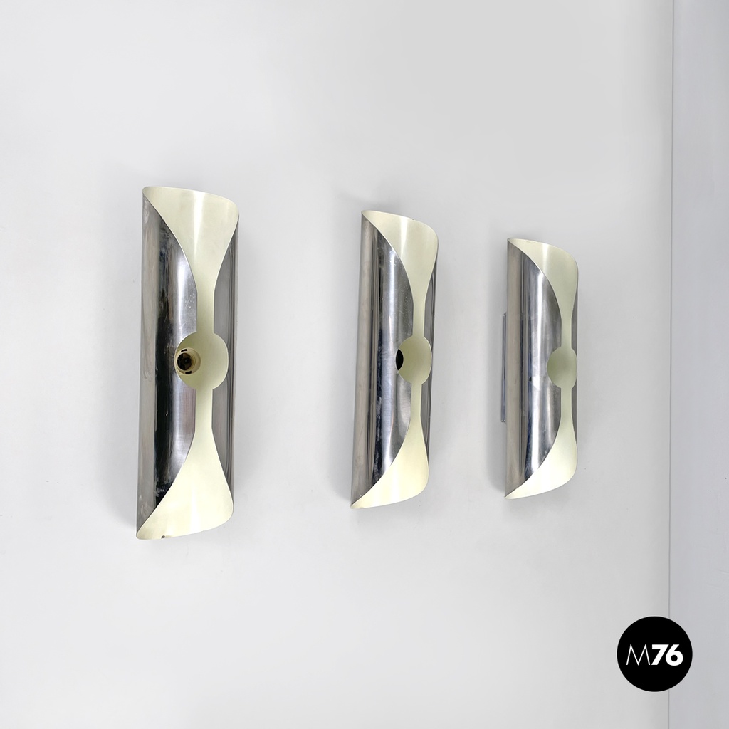 Italian modern chromed metal and white cylindrical wall lamps, 1970s