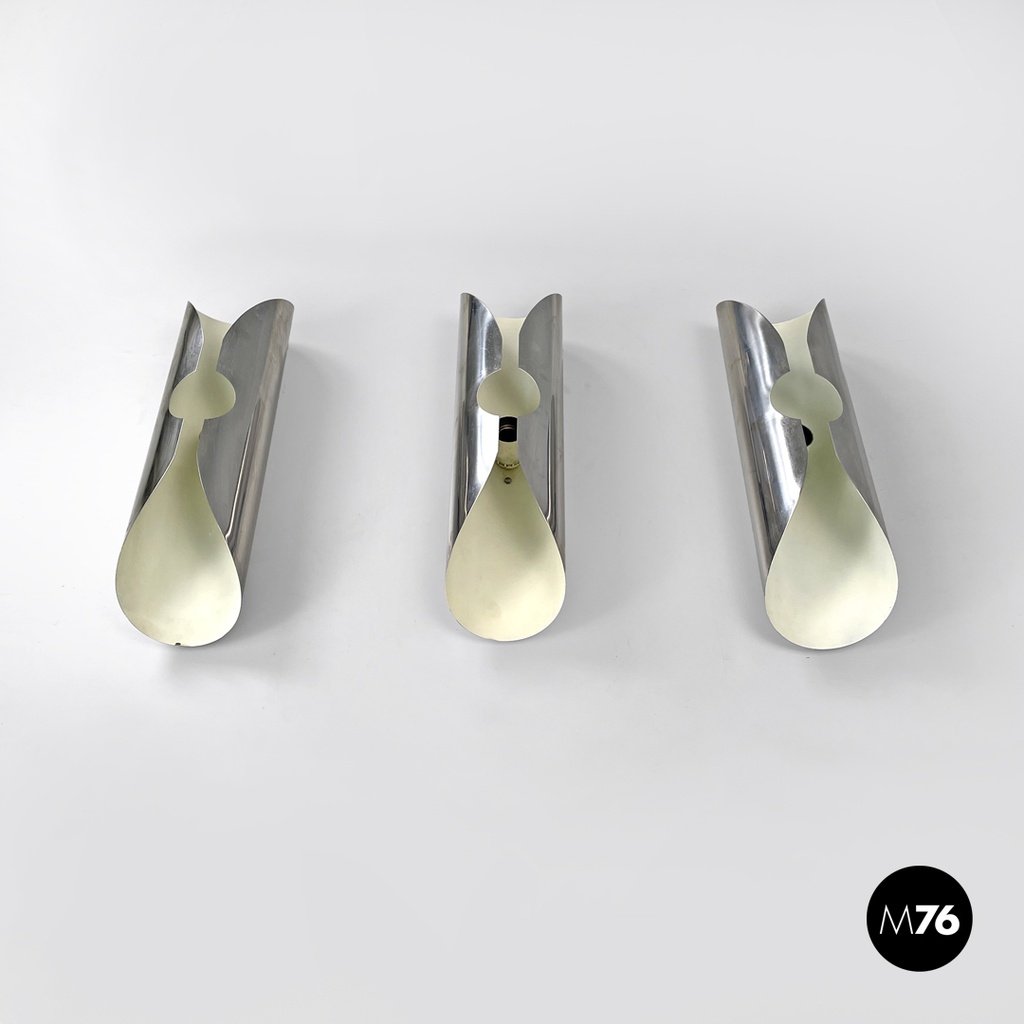 Italian modern chromed metal and white cylindrical wall lamps, 1970s