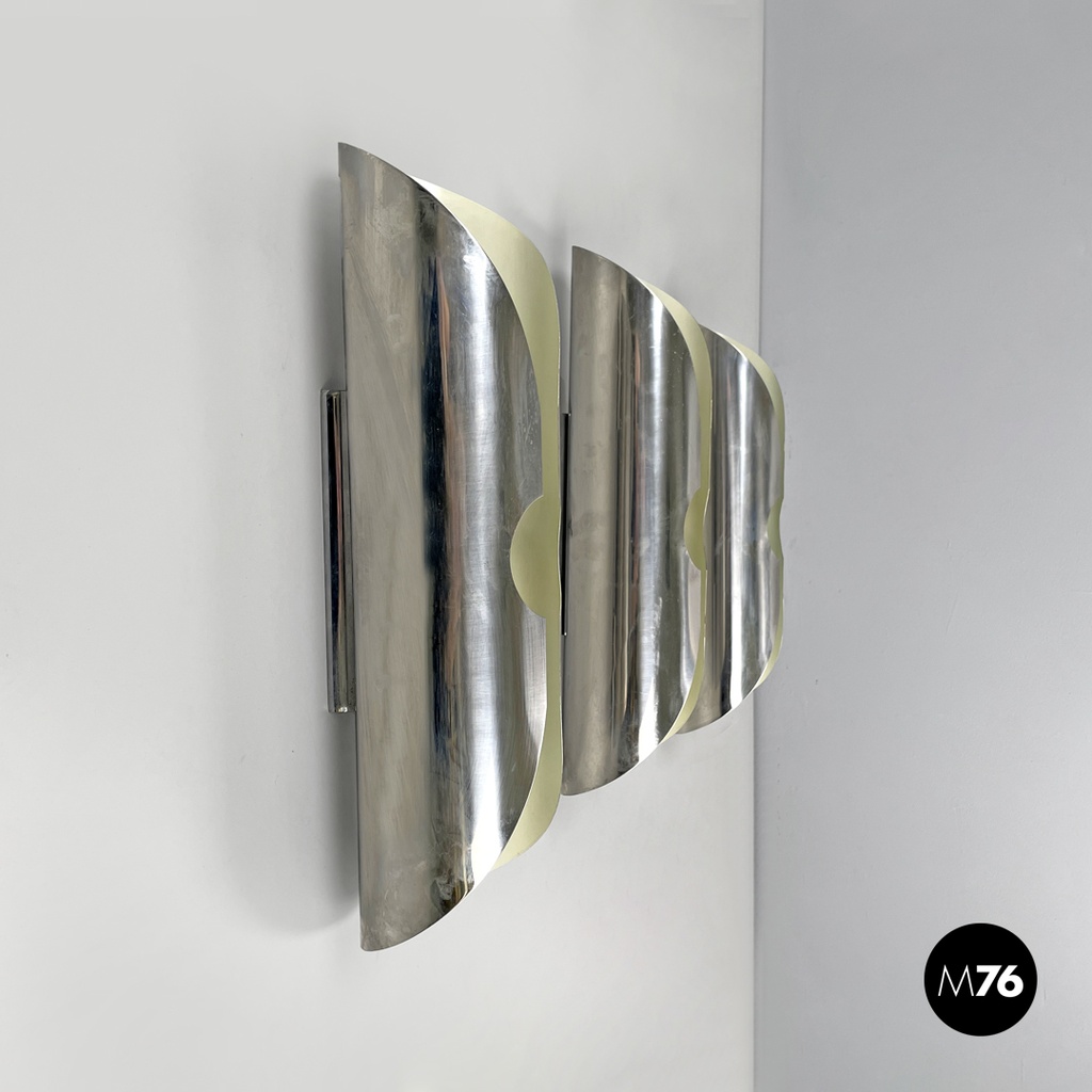 Italian modern chromed metal and white cylindrical wall lamps, 1970s