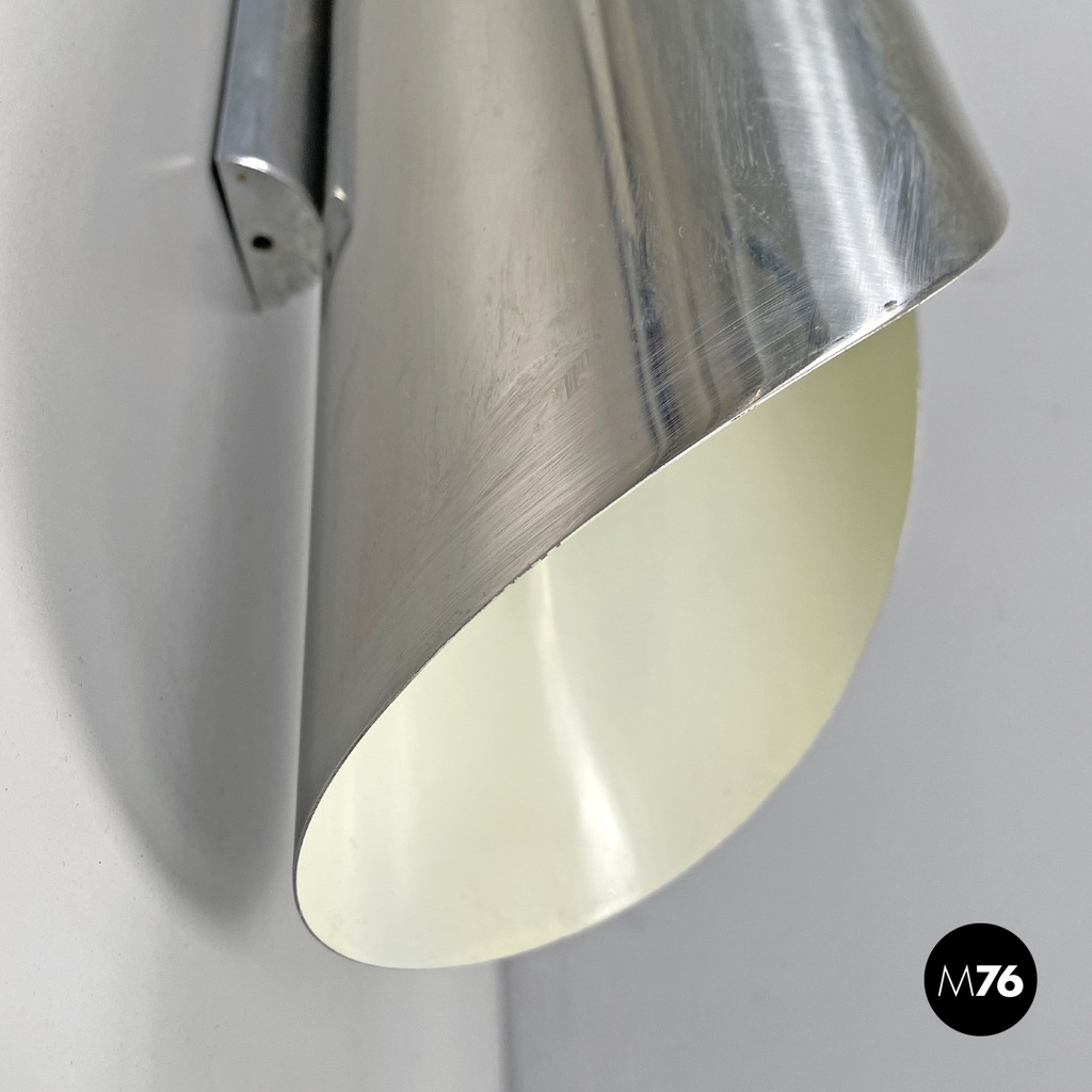 Italian modern chromed metal and white cylindrical wall lamps, 1970s