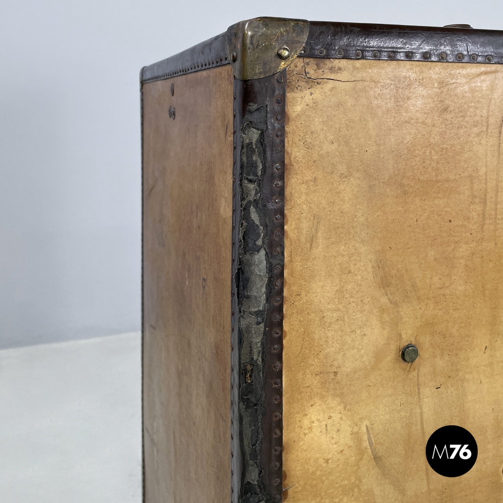 Italian early 1900s brown leather cardboard travel trunk with key, early 1900s