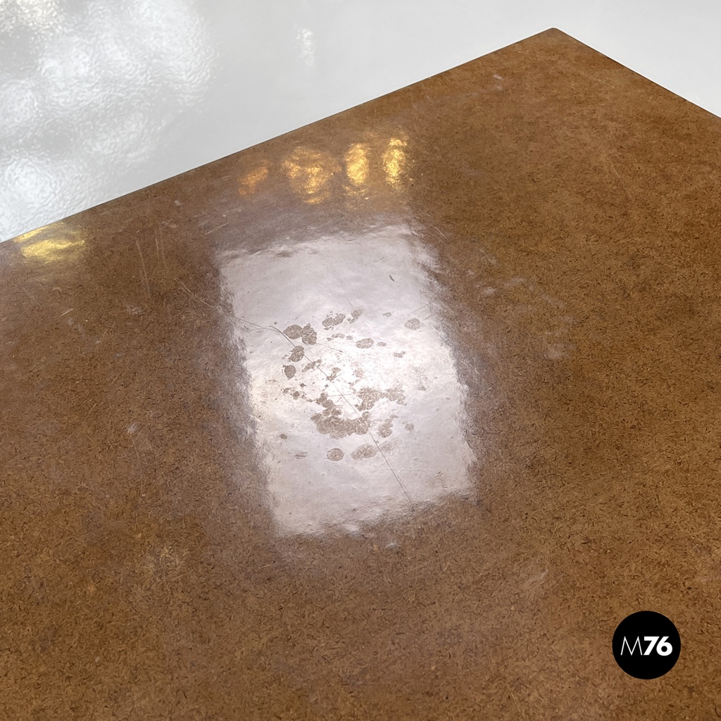 Italian Art Deco wooden coffee table, 1940s