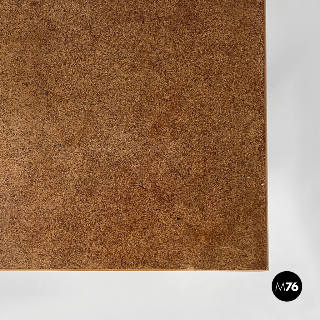 Italian Art Deco wooden coffee table, 1940s