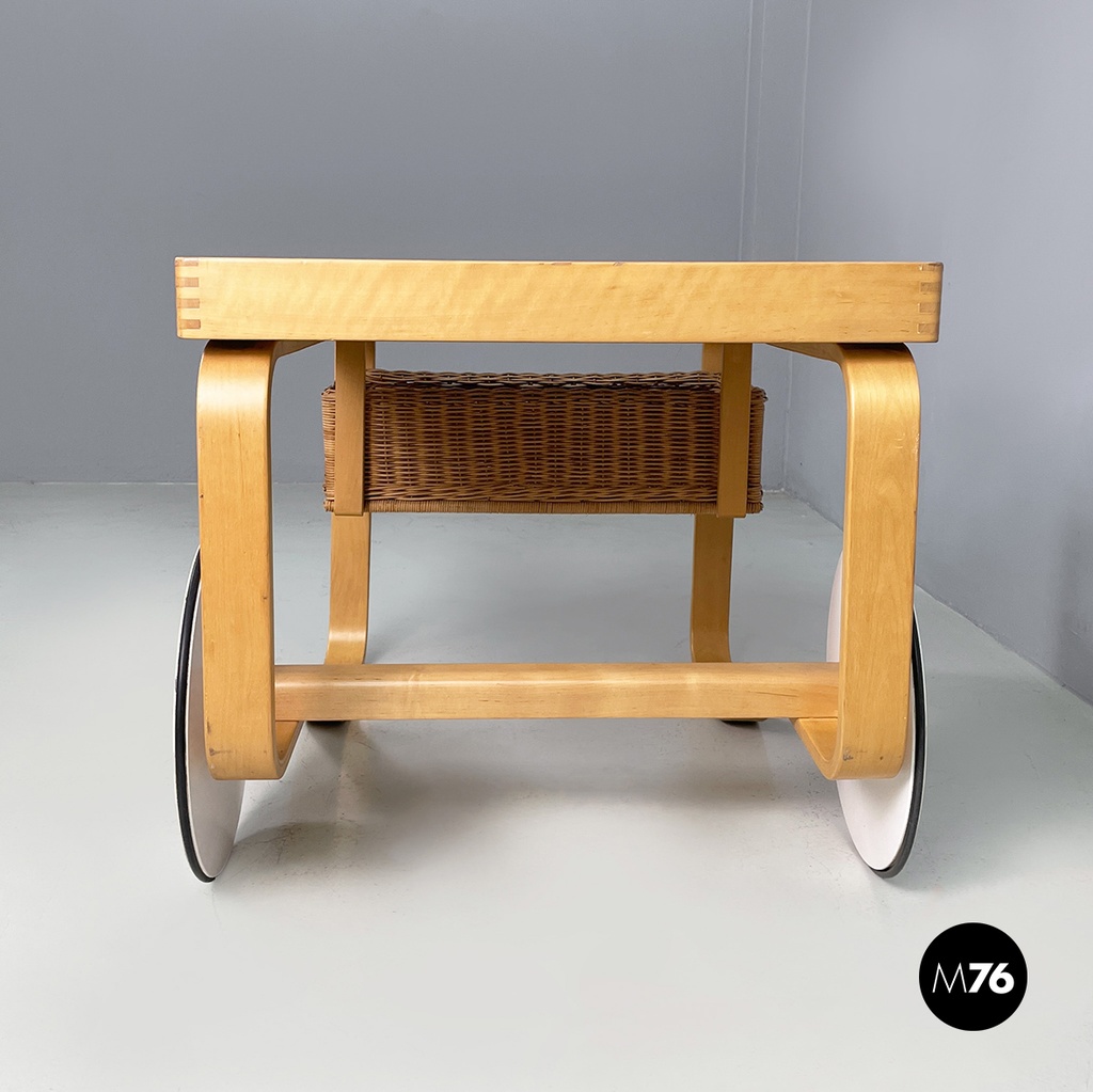 Finnish modern wood, wicker Cart Tea Trolley 900 by Alvar AAlto for Artek, 1970s