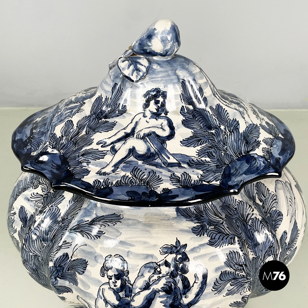 Italian mid-century modern Vase in white and blue ceramic, 1900-1950s