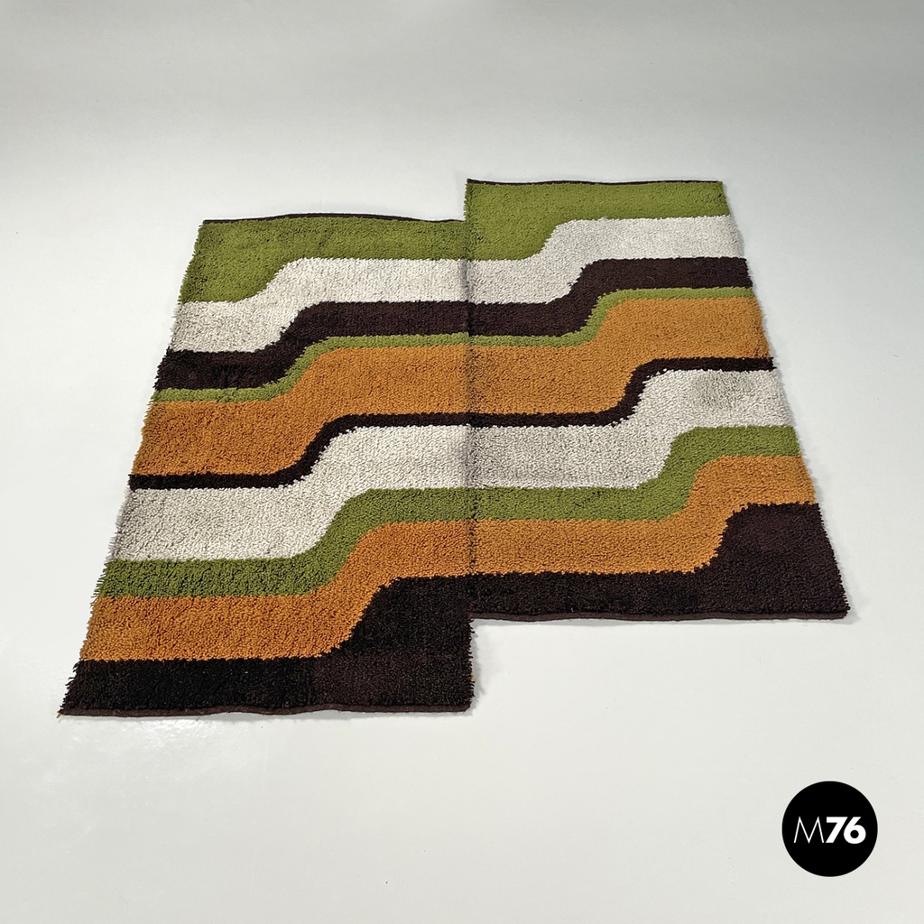 Italian modern rectangular rugs with wavy decorations in green and orange, 1970s
