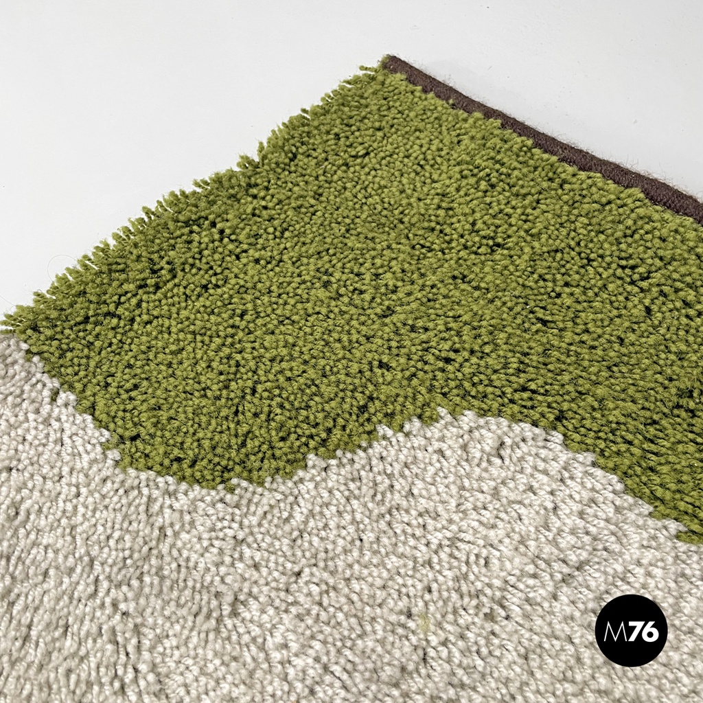 Italian modern rectangular rugs with wavy decorations in green and orange, 1970s