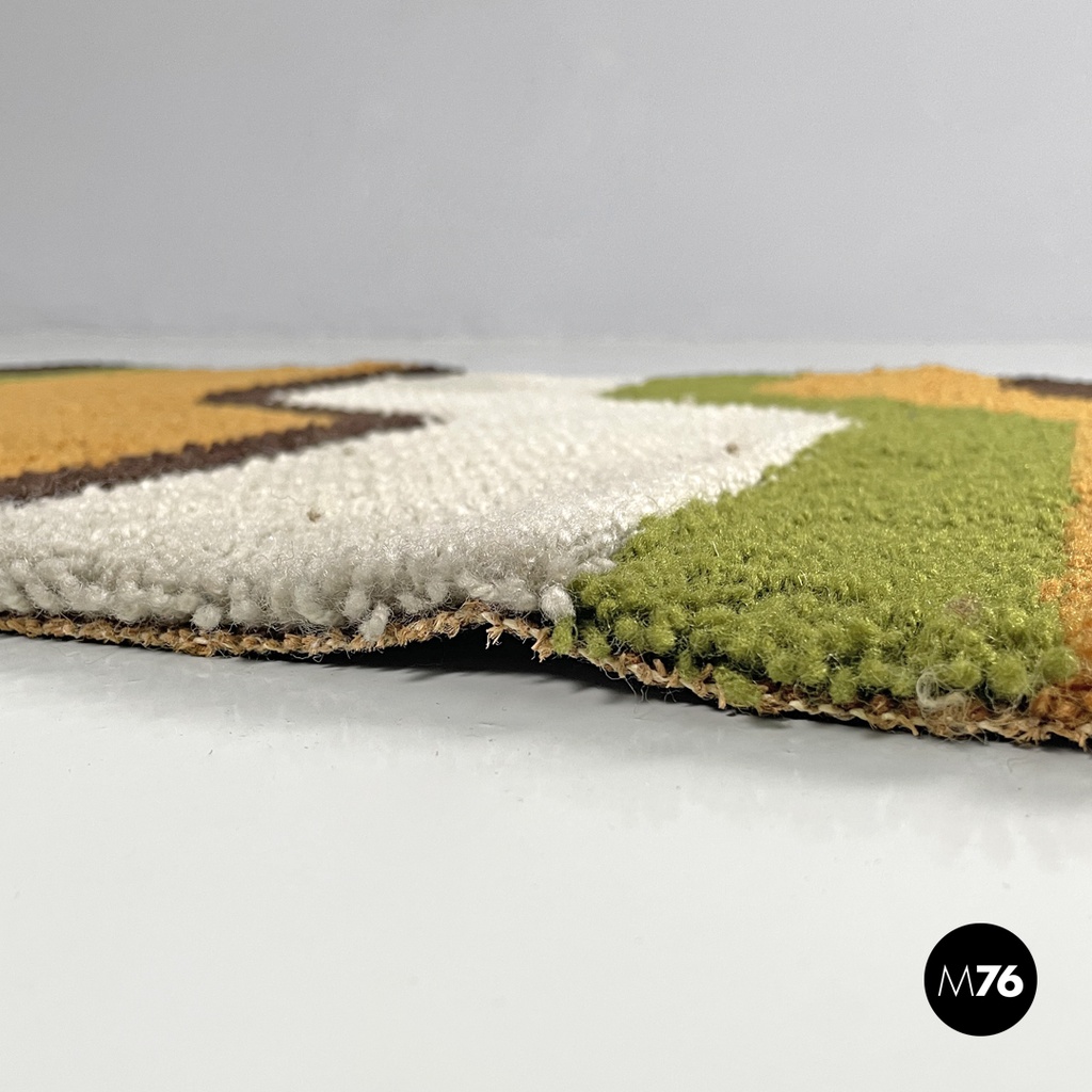 Italian modern rectangular rugs with wavy decorations in green and orange, 1970s