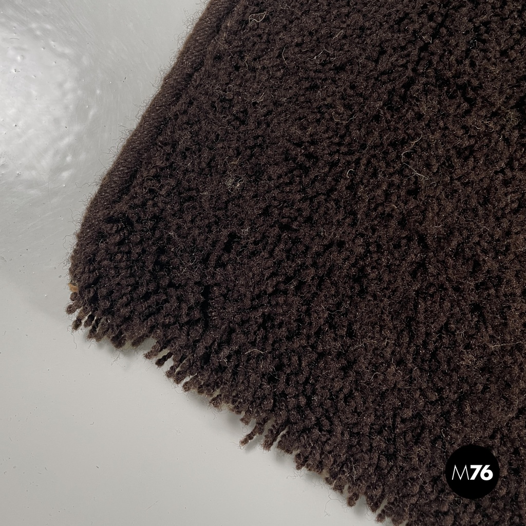 Italian modern rectangular rug with wavy decorations in green and orange, 1970s