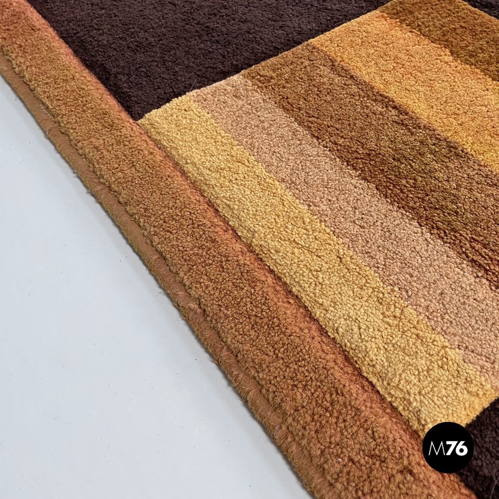 Italian modern rectangular rug with brown and orange geometric decorations 1970s