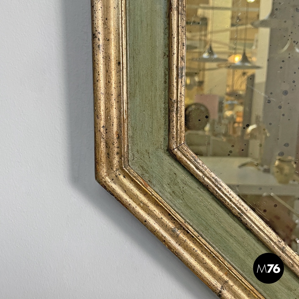 Italian antique octagonal wall mirror in green wood with golden profiles, 1700s