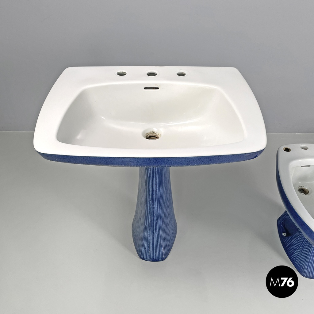 Italian modern blue bathroom fixtures Gardena Antonia Campi Richard Ginori 1970s