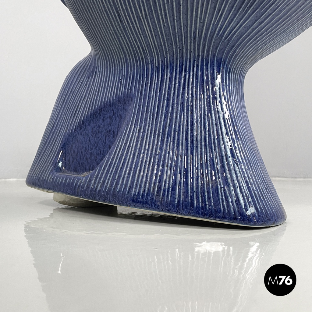 Italian modern blue bathroom fixtures Gardena Antonia Campi Richard Ginori 1970s