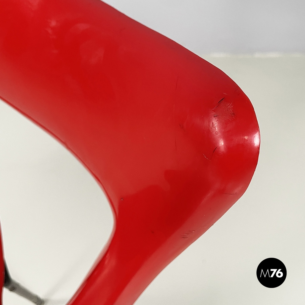 Italian mid-century modern Chair in red plastic and black metal, 1960s