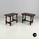 Italian antiques Stools in finely crafted wood, 1600-1800s