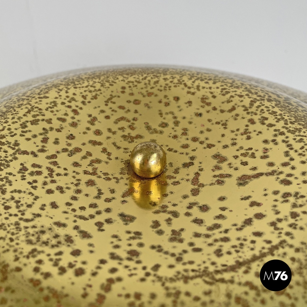 Italian modern golden brass table lamp with a round beige marble base, 1970s